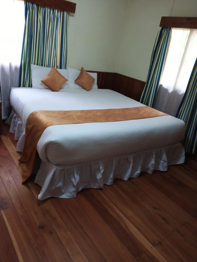 Naro Moru River Lodge エクステリア 写真