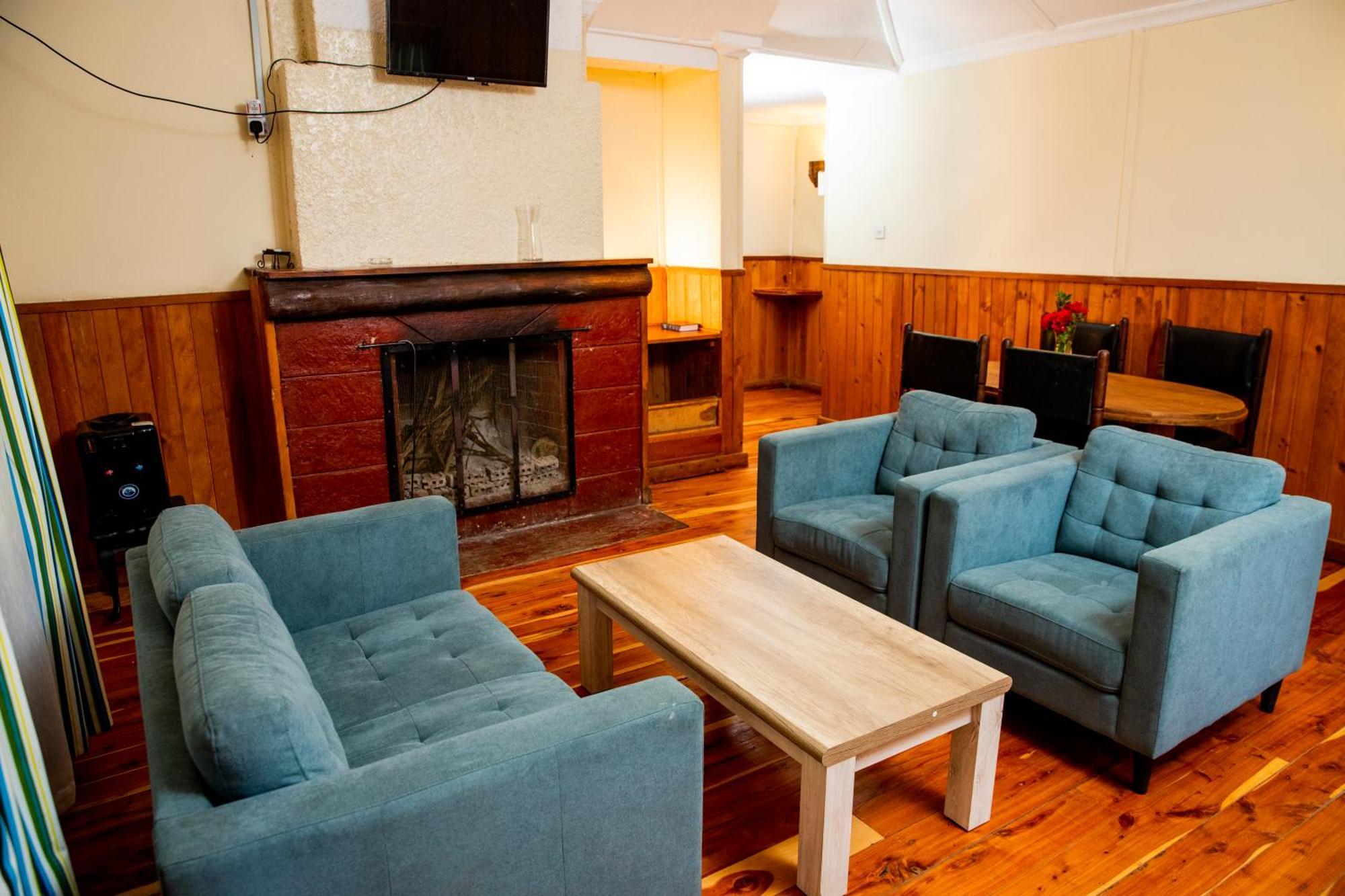 Naro Moru River Lodge エクステリア 写真